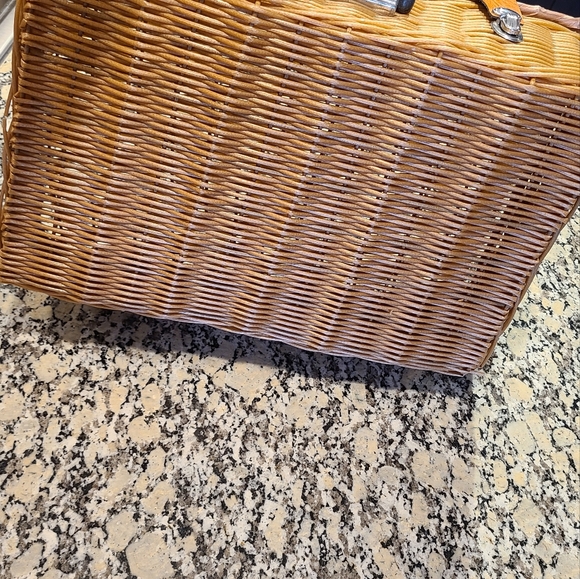 Rattan luggage/picnic basket - Picture 6 of 9